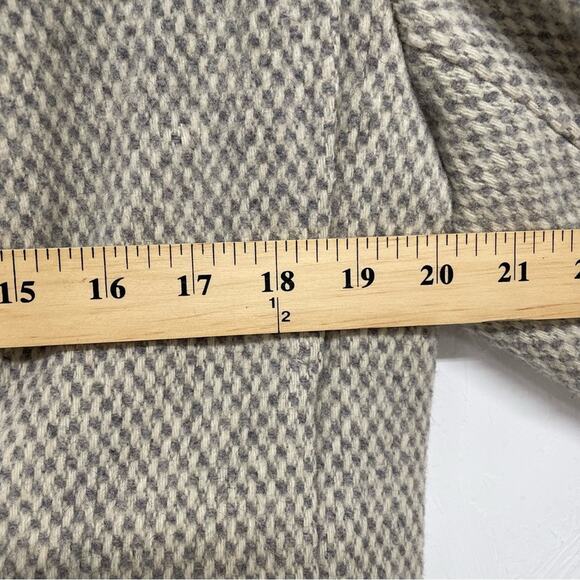 Vintage Ms Freddie Grey Wool Pea Coat Womens S 1960s Tweed Oversized Jacket - Picture 11 of 11